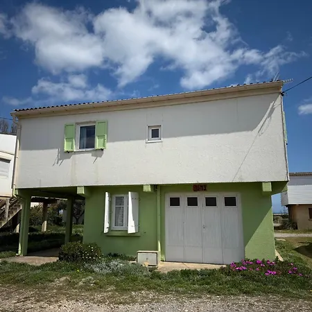 Pour 7 Personnes A 100m De La Avec Terrasse Et Parking A - Fr-1-784-5 * Gruissan