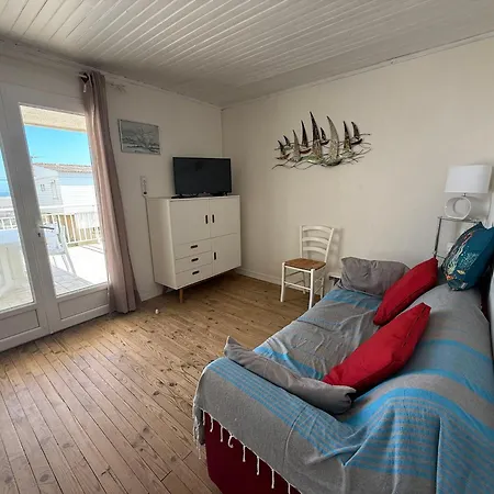 Pour 7 Personnes A 100m De La Avec Terrasse Et Parking A - Fr-1-784-5